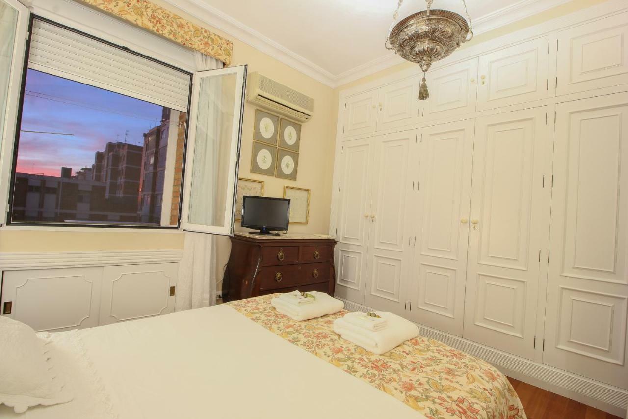 Apartamento La Feria Daire Sevilla Dış mekan fotoğraf